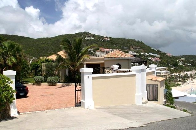 Villa Suzanne Dawn Beach for Sale in St Maarten